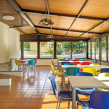Villanua-edificio Collaradeta- מלון Villanúa